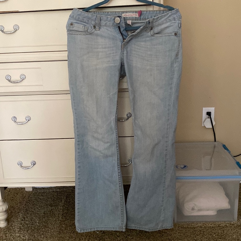Aeropostale light wash straight leg jeans (low/medium waist)